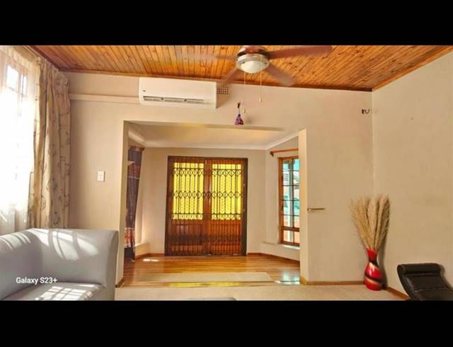 3 BEDROOM HOUSE FOR SALE IN MOUNTAIN VIEW